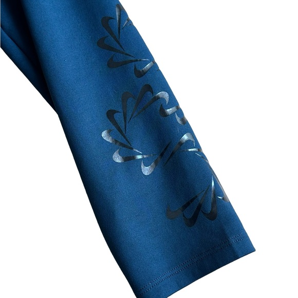 Nike Therma-Fit ONE Jade Blue Long Sleeve Sweater Women's Medium - Picture 7 of 14